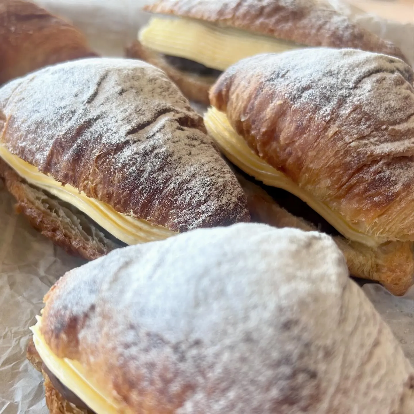 ケーキ屋が焼く土日限定クロワッサン🥐