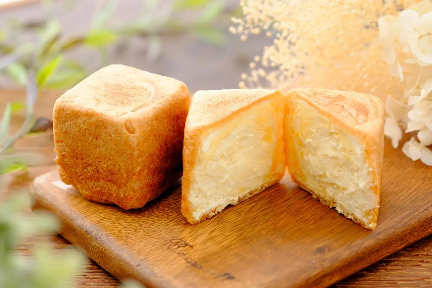 商品紹介　四角いシュークリーム