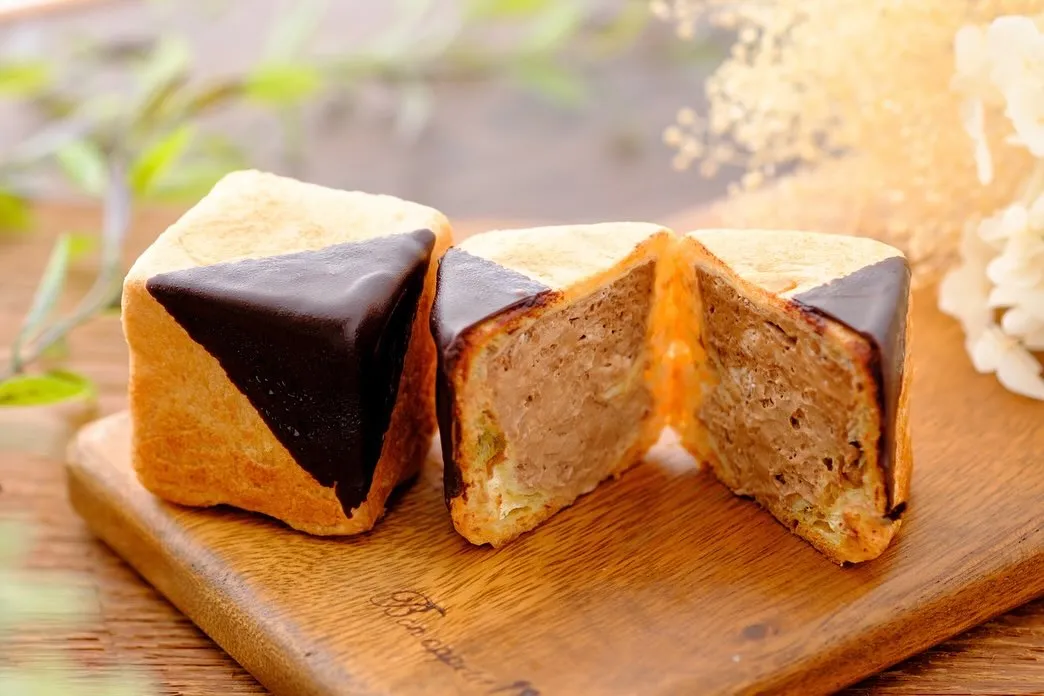 商品紹介　四角いシュークリーム